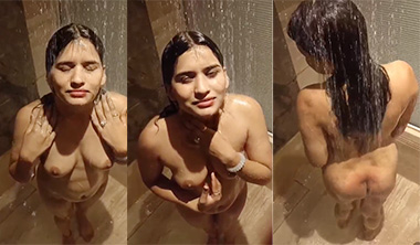 Desi Hot Girlfriend Sucking BF Cook