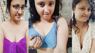 Desi Horny Babe Giving Deepthroat Mms