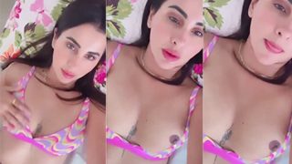 Model Meetii Kalher Pussy Mastrubating Showing Live