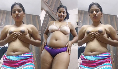 Horny Mallu Girl Showing Her Pussy Fingering Recording