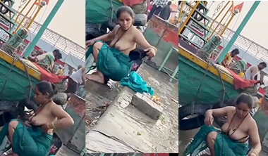 Indian Village Bhabhi Bathing In Outdoor Area Showing